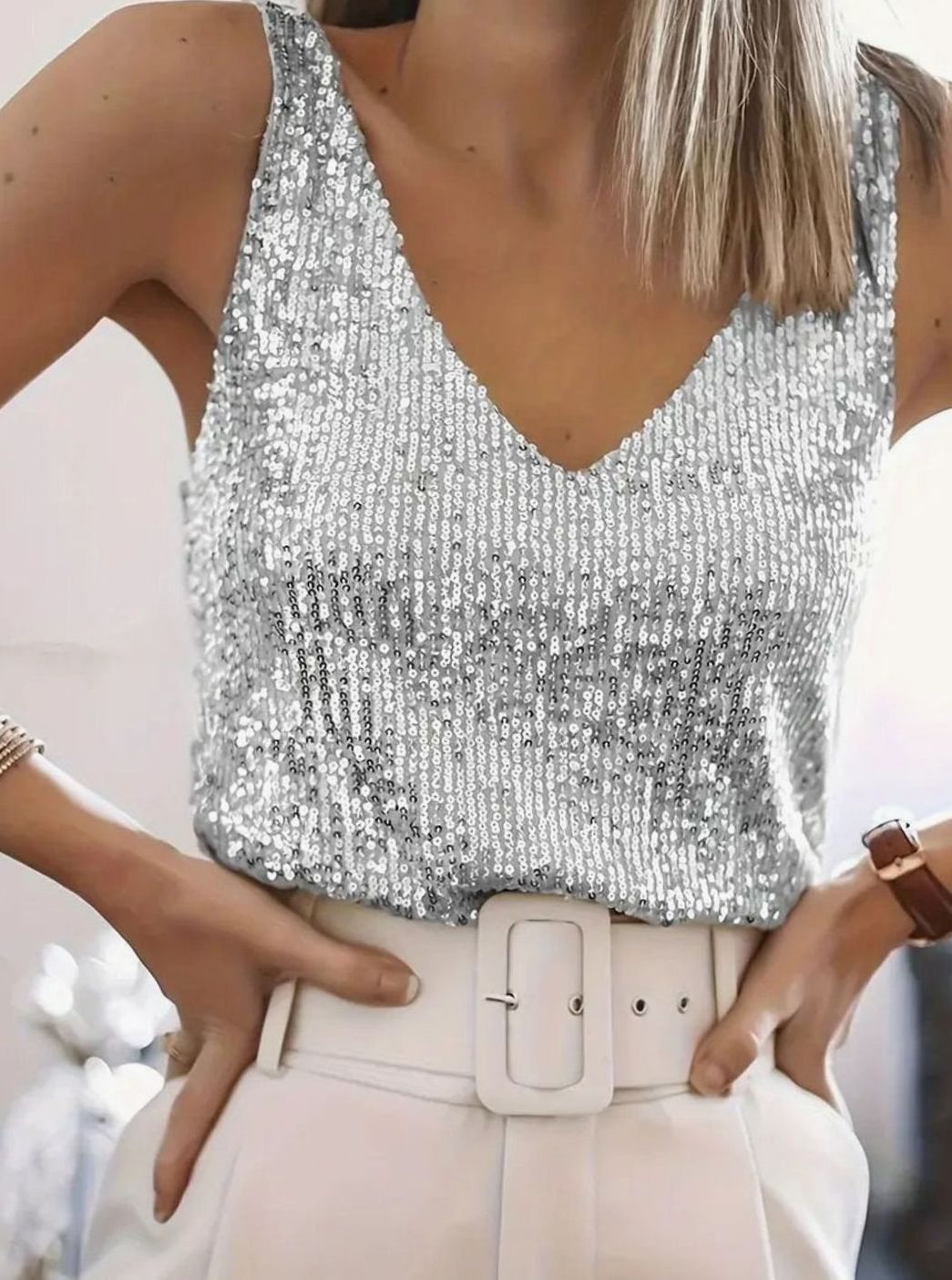 Women's All-Over Sequin V-Neck Sleeveless Party Top
