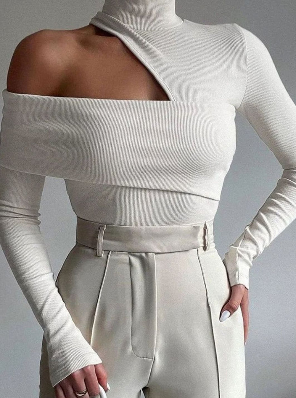 Women's Asymmetric Cut-Out Roll Neck Ribbed Knit Jumper