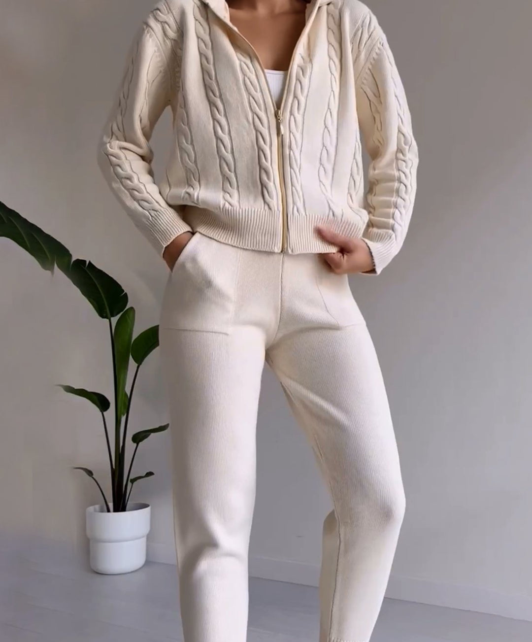 Women's Cable-Knit Hooded Zip Cardigan Jogger Two-Piece Set - White