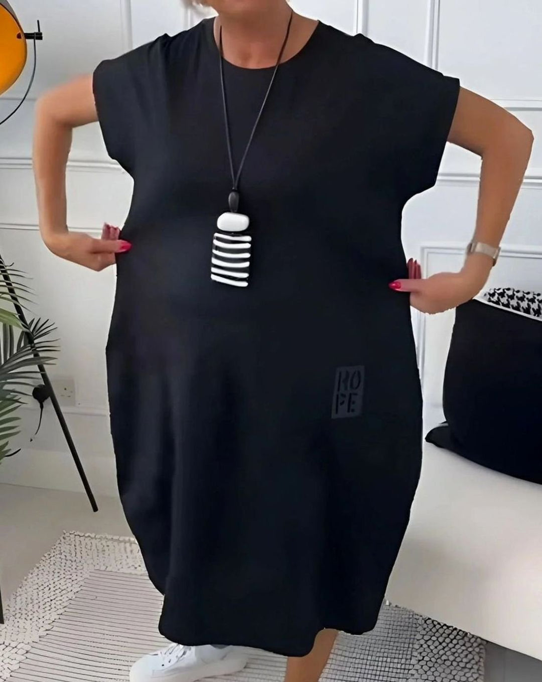 Women's Casual Loose Short-Sleeve Pocketed Midi Dress