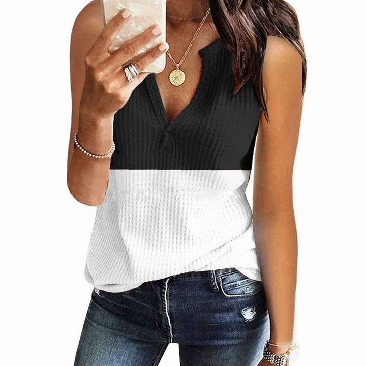 Women's Colour Block Sleeveless V-Neck Waffle Knit Tank Top - Black and White