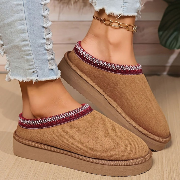 Women's Comfy Closed-Toe Plush Slip-On Slippers - Brown