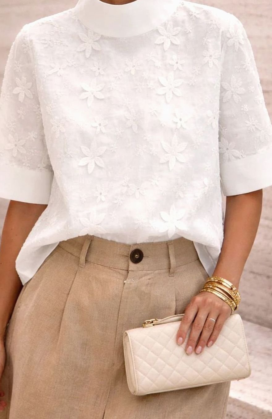 Women's Floral Embroidered Mock-Neck Short-Sleeve Blouse