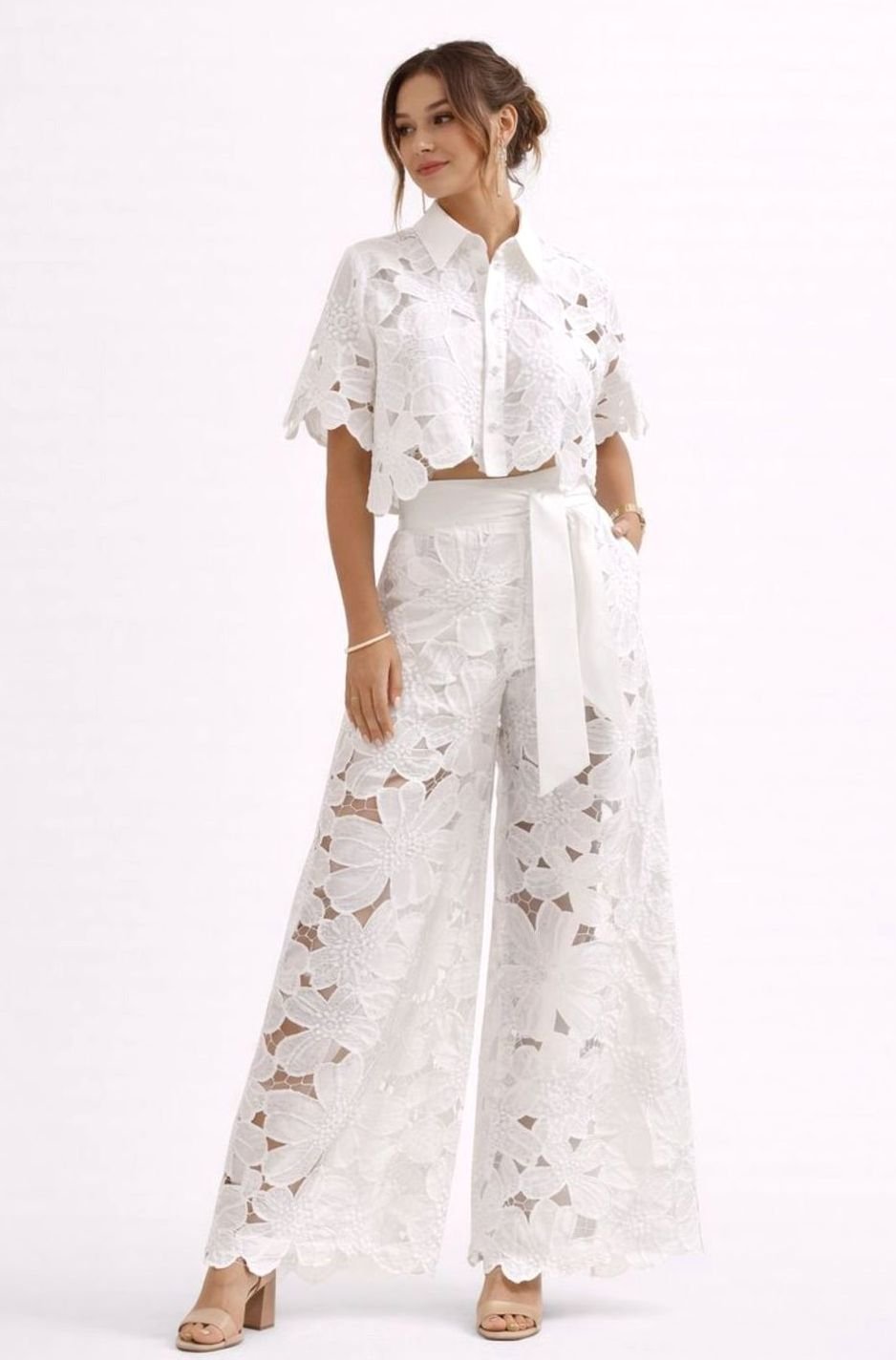 Women's Floral Lace Cropped Scalloped-Hem Shirt Collar Blouse