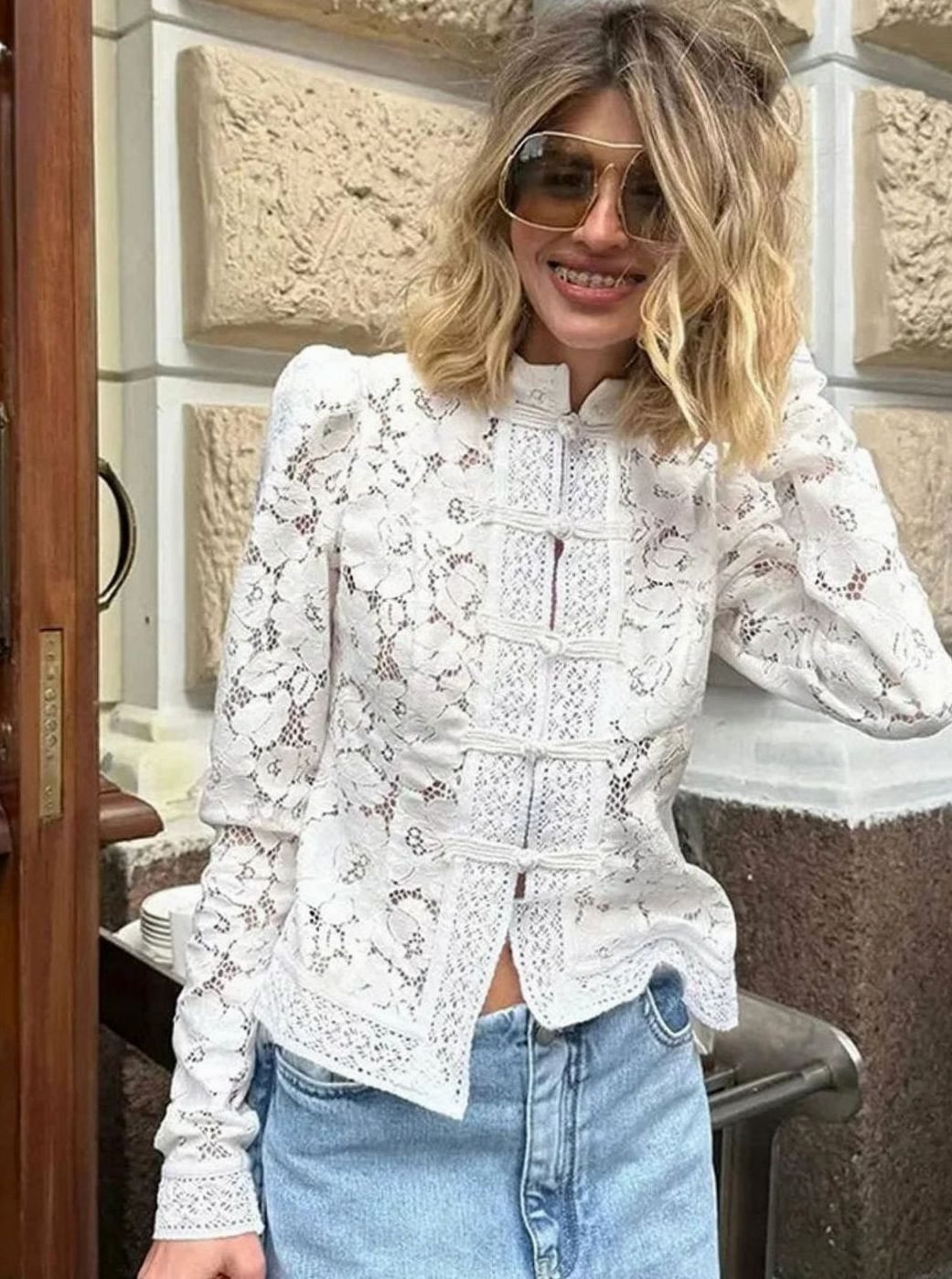 Women's Floral Lace Long-Sleeve Roll-Neck Vintage Blouse