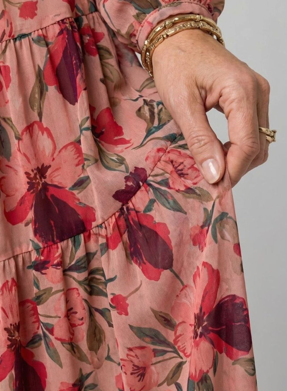 Women's Floral Tiered Long-Sleeve V-Neck Maxi Dress
