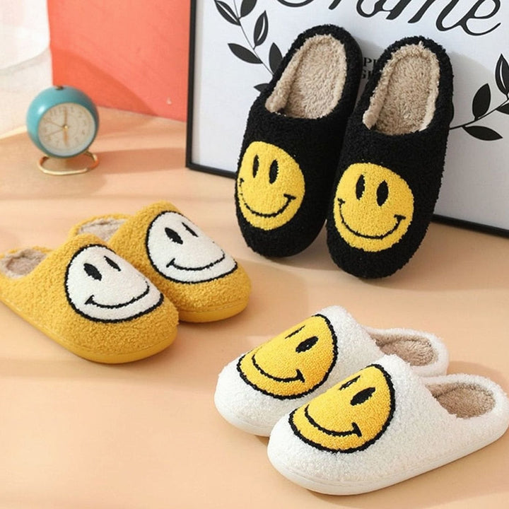 Women's Fluffy Smiley Face Faux-Fur Lined House Slippers