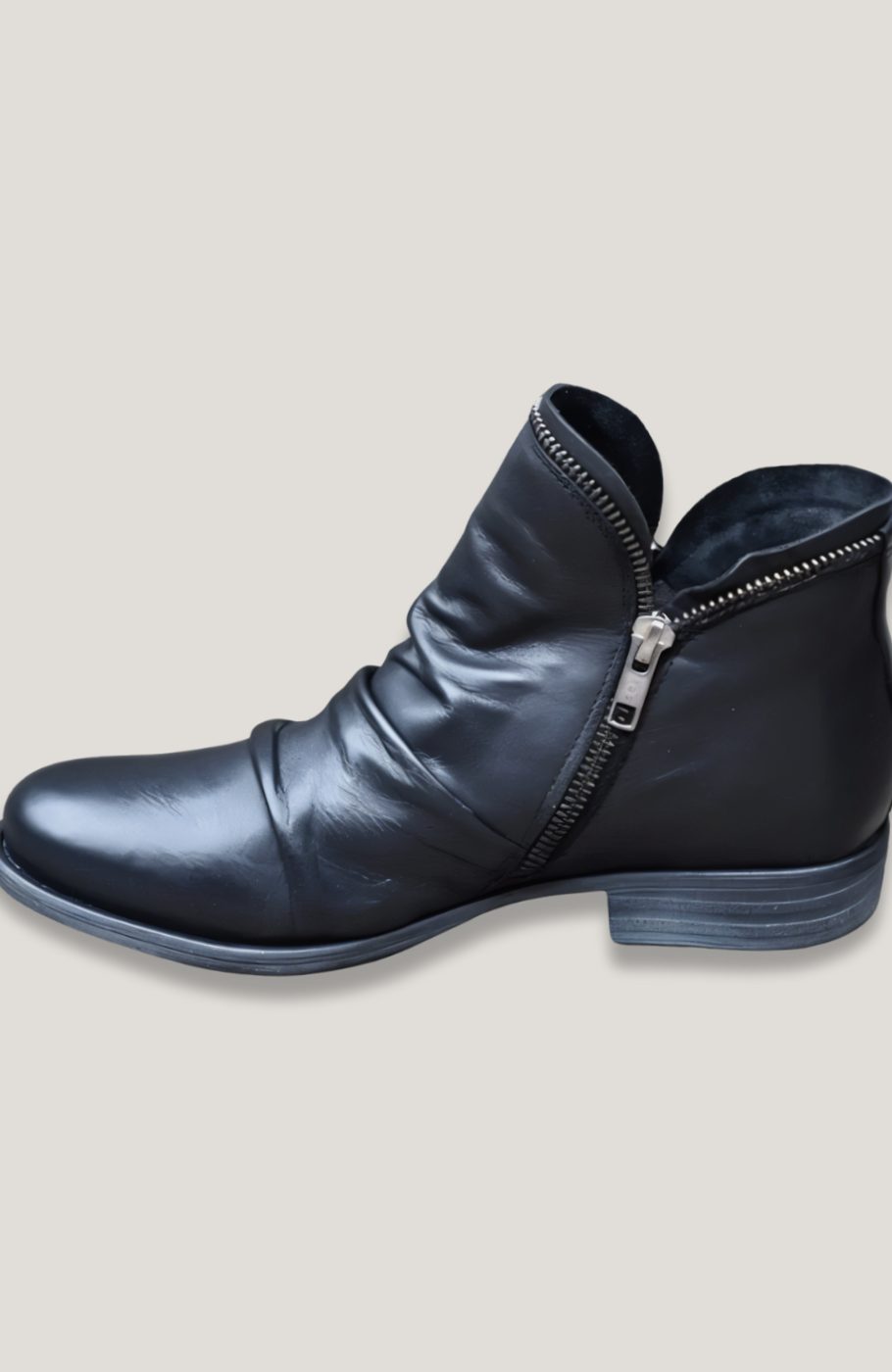 Women's Leather Ankle Boots Ruched Side-Zip Low Heel