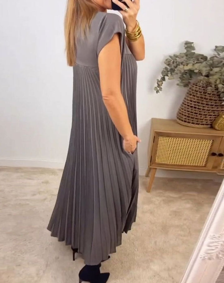 Women's Pleated Sleeveless Midi Dress with Pockets