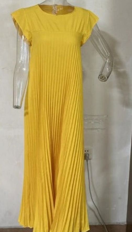 Women's Pleated Sleeveless Midi Dress with Pockets - Yellow