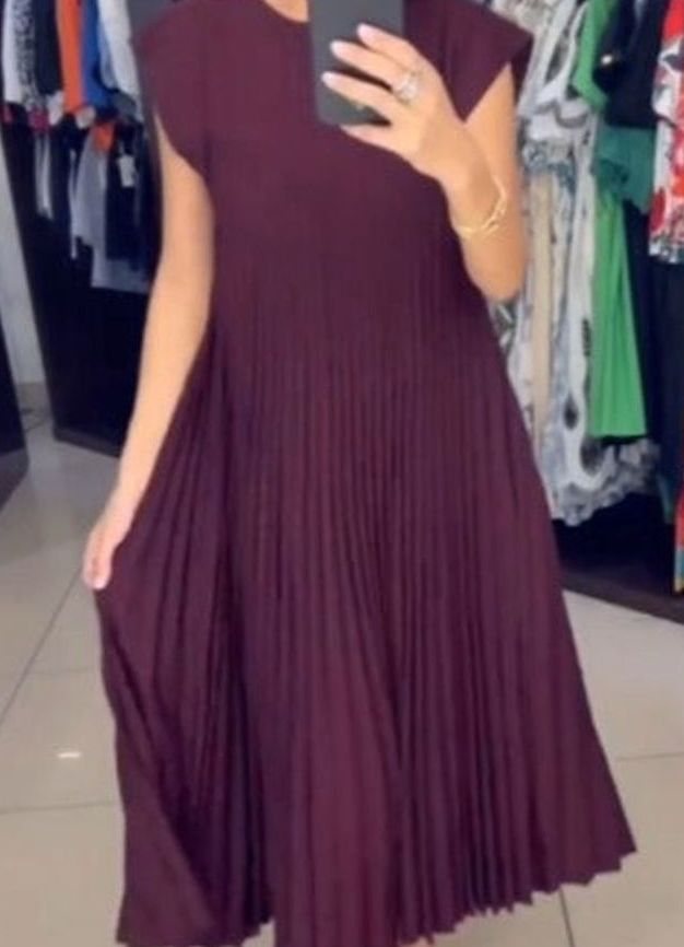 Women's Pleated Sleeveless Midi Dress with Pockets - Crimson
