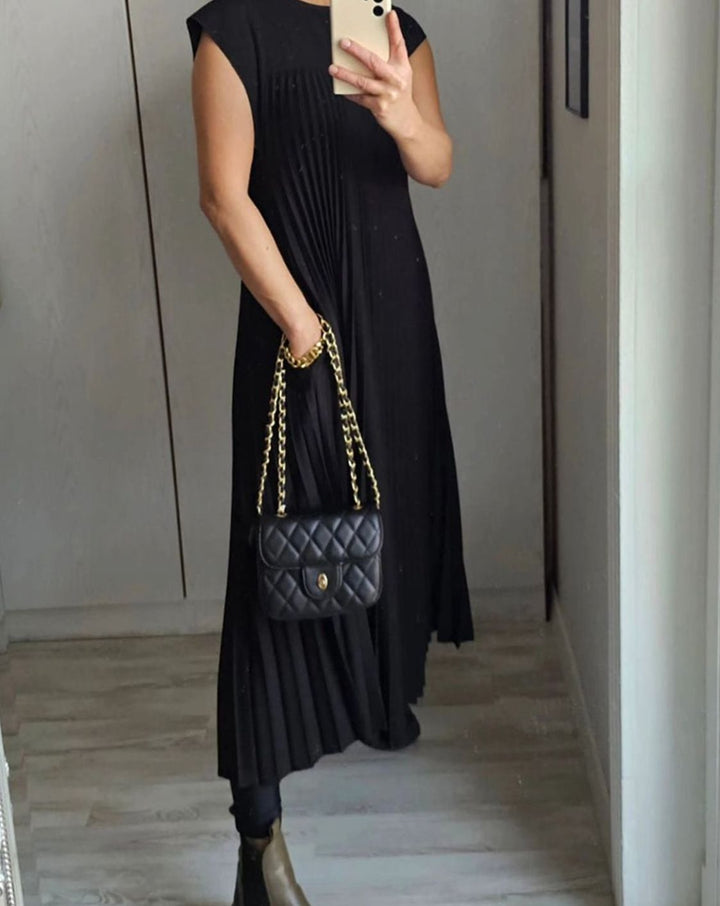 Women's Pleated Sleeveless Midi Dress with Pockets