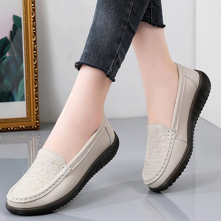 Women's Quilted Leather Slip-On Loafers Flat Comfort Shoes - Brown