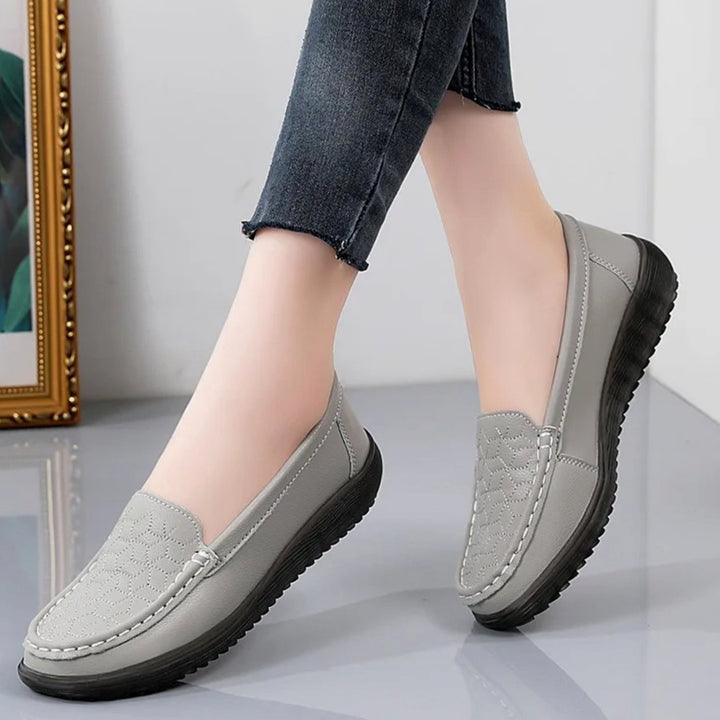 Women's Quilted Leather Slip-On Loafers Flat Comfort Shoes - Grey