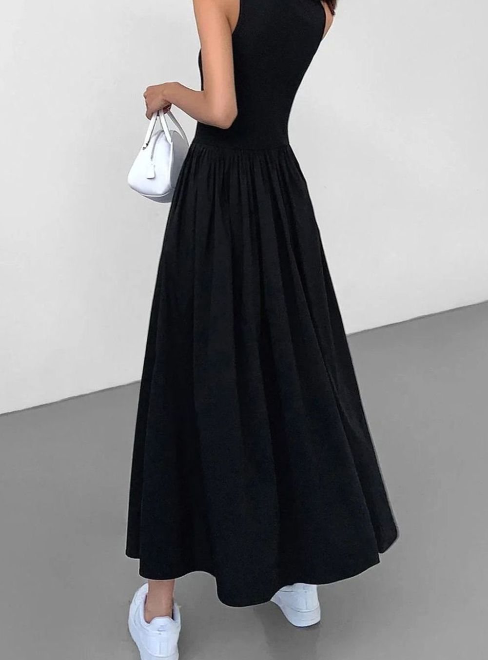 Women's Sleeveless Gathered-Skirt Midi Knitted Dress