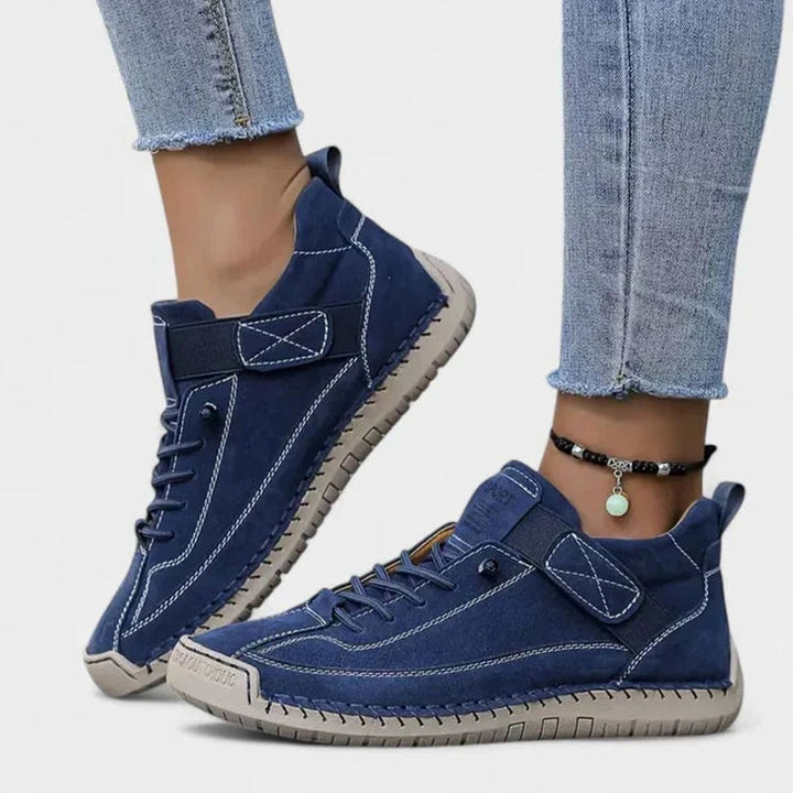 Women's Suede Lace-Up Comfort Flat Trainers - Blue