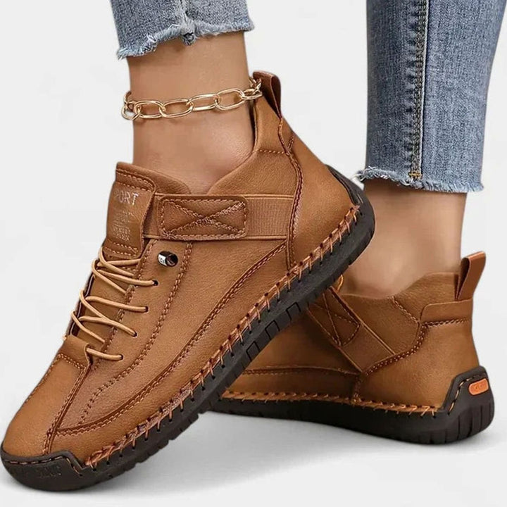 Women's Suede Lace-Up Comfort Flat Trainers - Brown