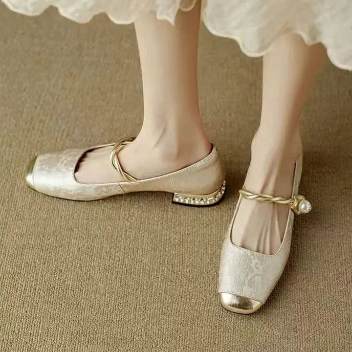 Women's Vintage Mary Jane Low Block Heel Pearl Strap Shoes