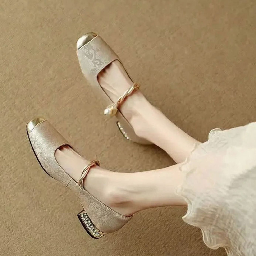 Women's Vintage Mary Jane Low Block Heel Pearl Strap Shoes