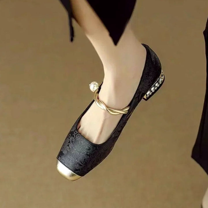 Women's Vintage Mary Jane Low Block Heel Pearl Strap Shoes