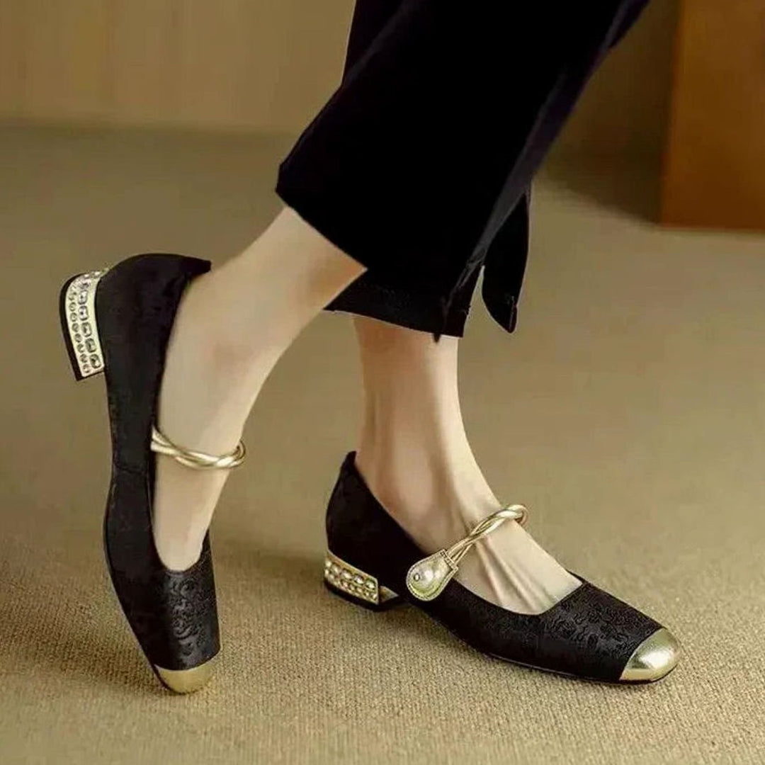 Women's Vintage Mary Jane Low Block Heel Pearl Strap Shoes